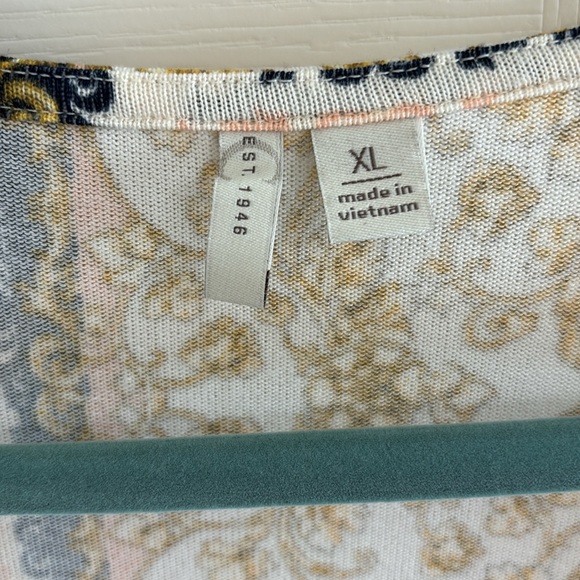 Sz XL. Sweater. - Picture 3 of 4